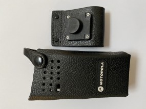 Motorola Hartledertasche mit drehbarer Gürtelschlaufe 3.0þ (PMLN5866A)